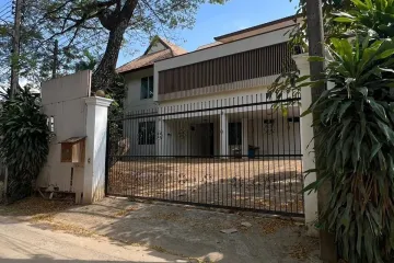 20 Bedroom Hotel / Resort for rent in Wat Ket, Chiang Mai