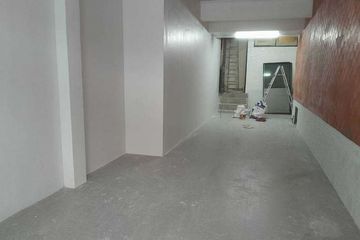 Commercial for rent in Phra Khanong Nuea, Bangkok