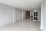 Office for rent in Suan Luang, Bangkok near MRT Si Nut