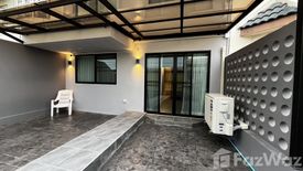 3 Bedroom Townhouse for sale in Nong Bon, Bangkok near MRT Si Udom