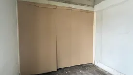 Office for rent in Sathorn Nakorn Tower, Silom, Bangkok near BTS Chong Nonsi