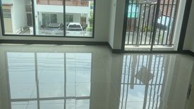 4 Bedroom Townhouse for sale in Dokmai, Bangkok