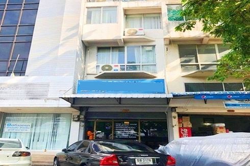 4 Bedroom Townhouse for sale in Khlong Kum, Bangkok near MRT Sammakon