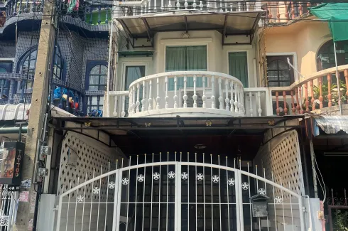 4 Bedroom Townhouse for sale in Sam Sen Nok, Bangkok near MRT Phawana