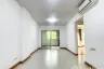 2 Bedroom Condo for sale in Huai Khwang, Bangkok near MRT Huai Khwang