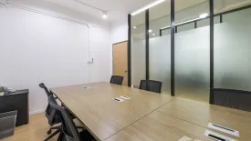 Office for rent in Bang Na, Bangkok near BTS Udom Suk
