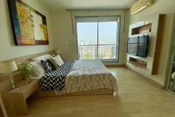 1 Bedroom Condo for rent in Rhythm Ratchada, Sam Sen Nok, Bangkok near MRT Ratchadaphisek