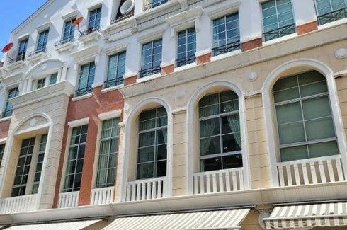 3 Bedroom Townhouse for rent in Baan Klang Krung Sathon-Narathiwas, Chong Nonsi, Bangkok