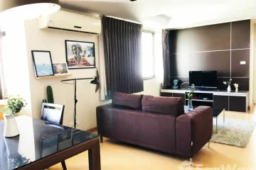 2 Bedroom Condo for rent in Nantiruj Tower, Khlong Toei, Bangkok near BTS Asoke
