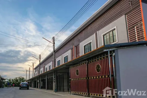 3 Bedroom Townhouse for sale in Suanpru Villa, Bang Pla, Nakhon Pathom