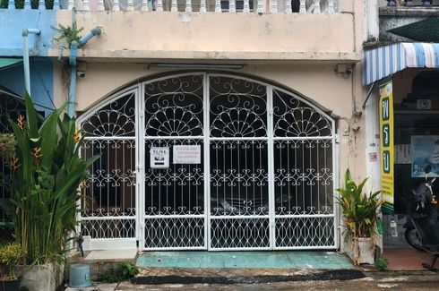 2 Bedroom Townhouse for sale in Moo Baan Rinthong, Khu Khot, Pathum Thani