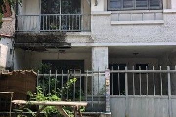 2 Bedroom Townhouse for sale in Pruksa Village 2, Lam Phak Kut, Pathum Thani