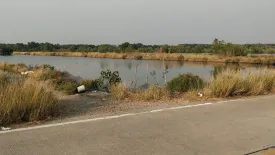 Land for sale in Phanthai Norasing, Samut Sakhon