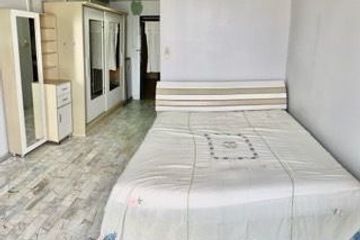 1 Bedroom Condo for rent in Family Ratchada Condo, Chom Phon, Bangkok