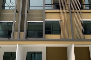 4 Bedroom Townhouse for sale in Sammakorn Avenue Chaiyapruek-Wongwaen, Lam Pho, Nonthaburi