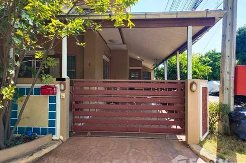 4 Bedroom House for sale in Baan Pol Watcharapol, Tha Raeng, Bangkok