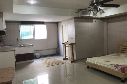 1 Bedroom Condo for sale in J. W. Place, Chan Kasem, Bangkok near MRT Chankasem