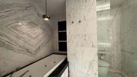 2 Bedroom Condo for sale in The Residences At Mandarin Oriental, Khlong Ton Sai, Bangkok near BTS Krung Thon Buri