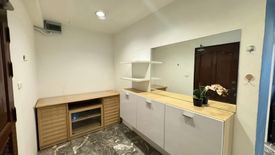 1 Bedroom Apartment for sale in Saranjai Mansion, Khlong Toei, Bangkok near BTS Nana