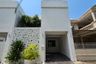 4 Bedroom Townhouse for sale in Phra Khanong Nuea, Bangkok