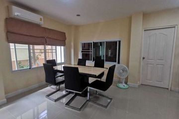 4 Bedroom Townhouse for rent in Lat Yao, Bangkok