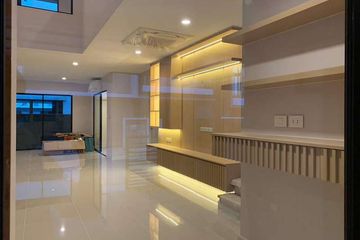 3 Bedroom Townhouse for Sale or Rent in Saphan Sung, Bangkok