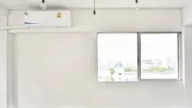 Condo for sale in J.C. Tower, Khlong Tan Nuea, Bangkok near BTS Saphan Kwai