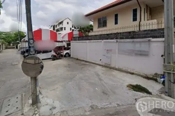 Land for rent in Thung Wat Don, Bangkok near BTS Sueksa Witthaya