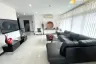 2 Bedroom Condo for sale in Na Kluea, Chonburi
