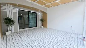 3 Bedroom Townhouse for sale in Rotsukhon Watlatpraduk, Bang Bua Thong, Nonthaburi