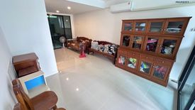 3 Bedroom Townhouse for sale in Lak Song, Bangkok
