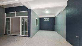 3 Bedroom Townhouse for sale in Khlong Sam, Pathum Thani