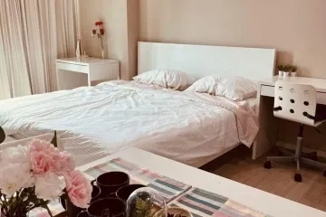 1 Bedroom Condo for rent in The Room Sukhumvit 21, Khlong Toei Nuea, Bangkok near MRT Sukhumvit