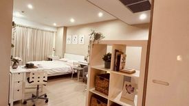 1 Bedroom Condo for rent in The Room Sukhumvit 21, Khlong Toei Nuea, Bangkok near MRT Sukhumvit