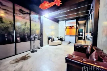 5 Bedroom Commercial for rent in Silom, Bangkok near BTS Sala Daeng