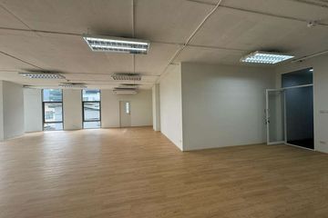 1 Bedroom Office for rent in Silom, Bangkok near BTS Chong Nonsi