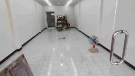 3 Bedroom Commercial for rent in Khlong Toei, Bangkok near MRT Queen Sirikit National Convention Centre
