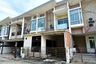4 Bedroom Townhouse for sale in Khlong Chet, Pathum Thani