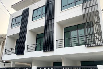 3 Bedroom Townhouse for sale in Suan Yai, Nonthaburi