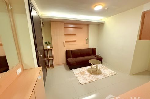 1 Bedroom Condo for sale in Le Champs Premium Condominium, Phlapphla, Bangkok near MRT Mahatthai