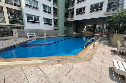 2 Bedroom Condo for sale in Lumpini Ville Cultural Center, Sam Sen Nok, Bangkok near MRT Huai Khwang