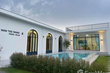 3 Bedroom Villa for sale in Taphong, Rayong