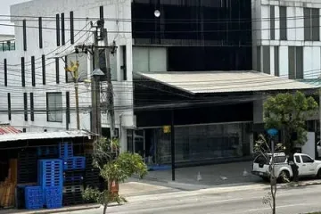 18 Bedroom Office for Sale or Rent in Racha Thewa, Samut Prakan