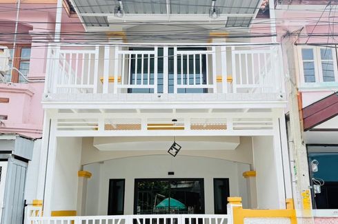 2 Bedroom Townhouse for sale in Baan Narisa Baan Kluay-Sai Noi, Phimon Rat, Nonthaburi