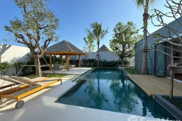 4 Bedroom Villa for sale in Anchan Flora, Thep Krasatti, Phuket