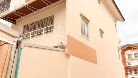 3 Bedroom Townhouse for sale in Prachasuk Lake and Mall Village, Samae Dam, Bangkok