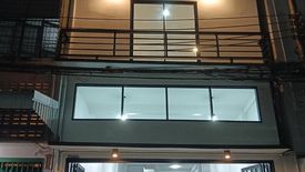 2 Bedroom Townhouse for sale in Din Daeng, Bangkok near MRT Pracha Songkhro