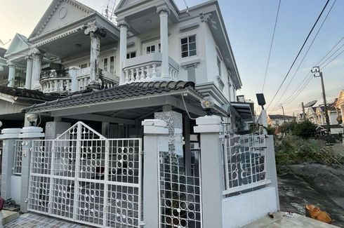 3 Bedroom Townhouse for sale in Bang Na, Bangkok near MRT Si Iam
