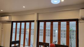 3 Bedroom House for rent in Din Daeng, Bangkok near MRT Sutthisan