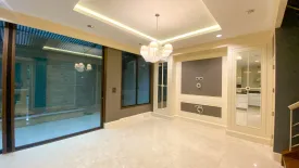 3 Bedroom Townhouse for sale in Residence Sukhumvit 65, Phra Khanong Nuea, Bangkok near BTS Ekkamai